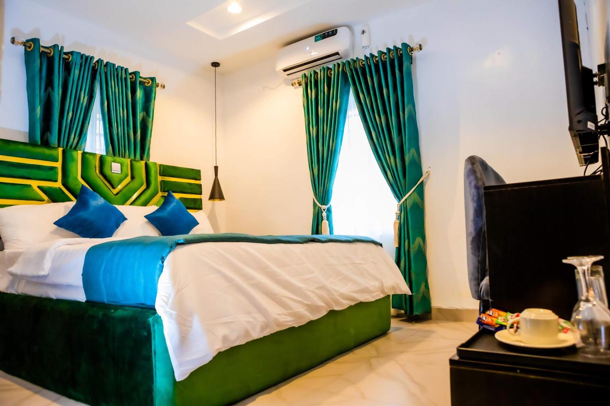El Elyon Hotel And Suites Lagos Kültér fotó
