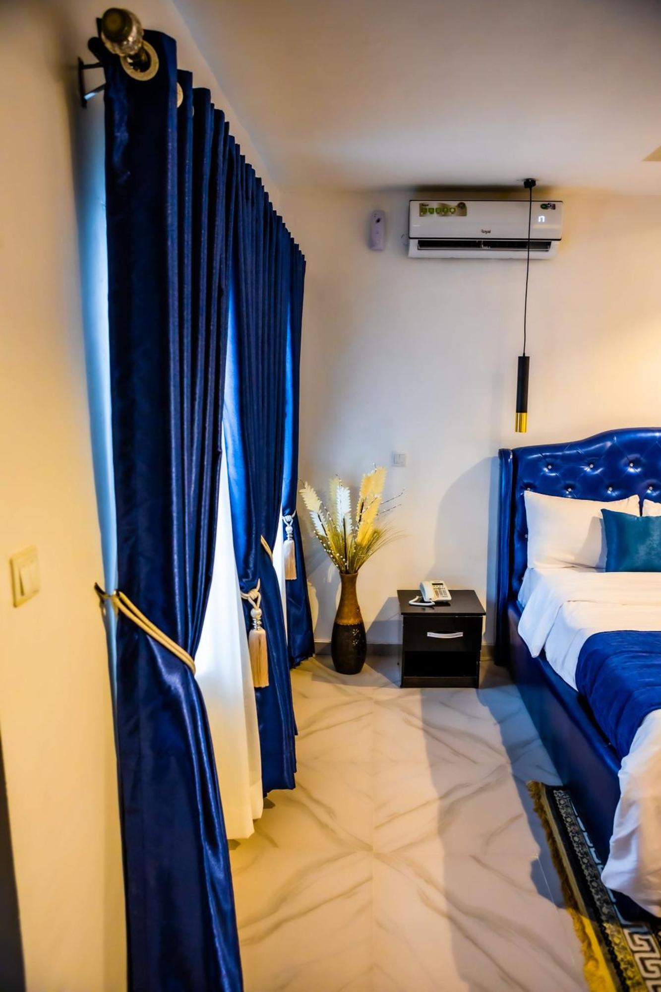El Elyon Hotel And Suites Lagos Kültér fotó